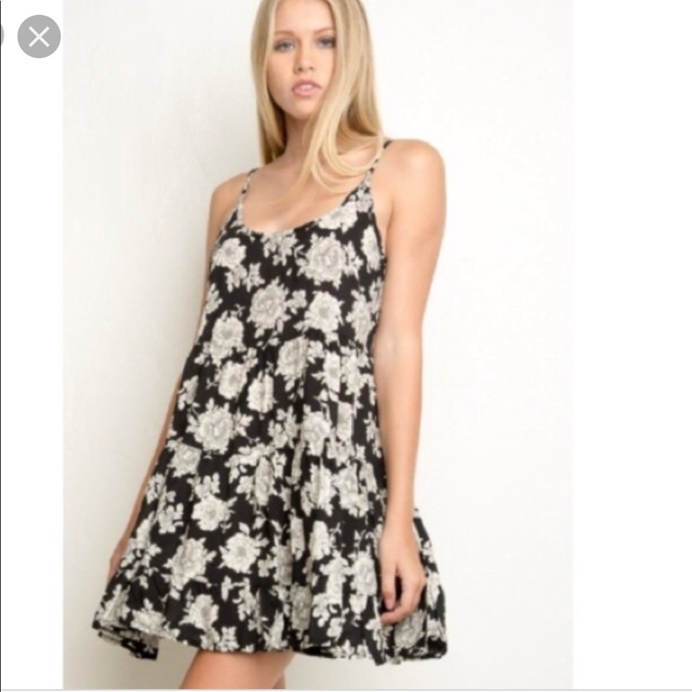 NWT Brandy Melville Floral Jada Dress